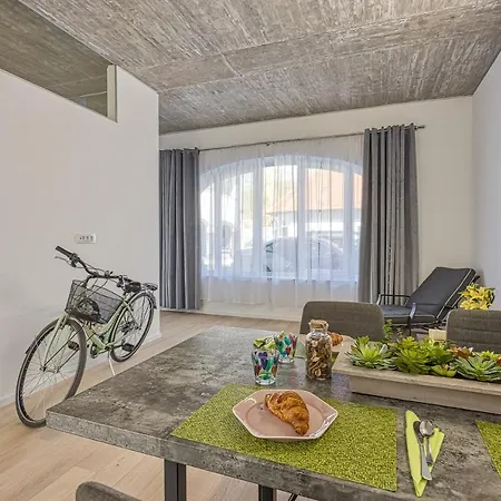 Apartment City Flow - Happy