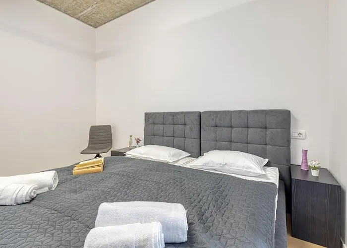 City Flow - Happy Apartmán *