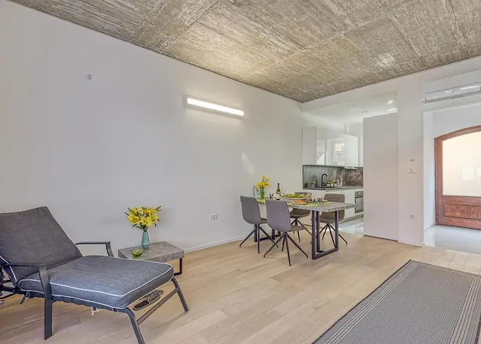 City Flow - Happy Apartmán *